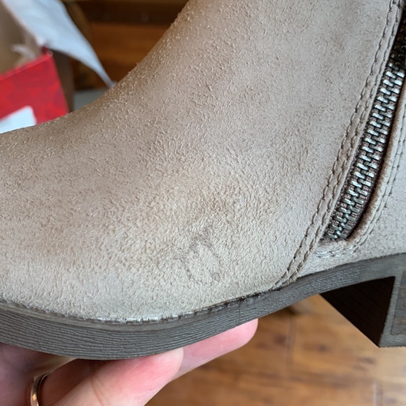 Carlos by Carlos Santana Booties - Picture 4 of 13